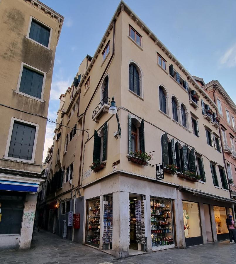 Locanda Al Leon Venice Exterior photo
