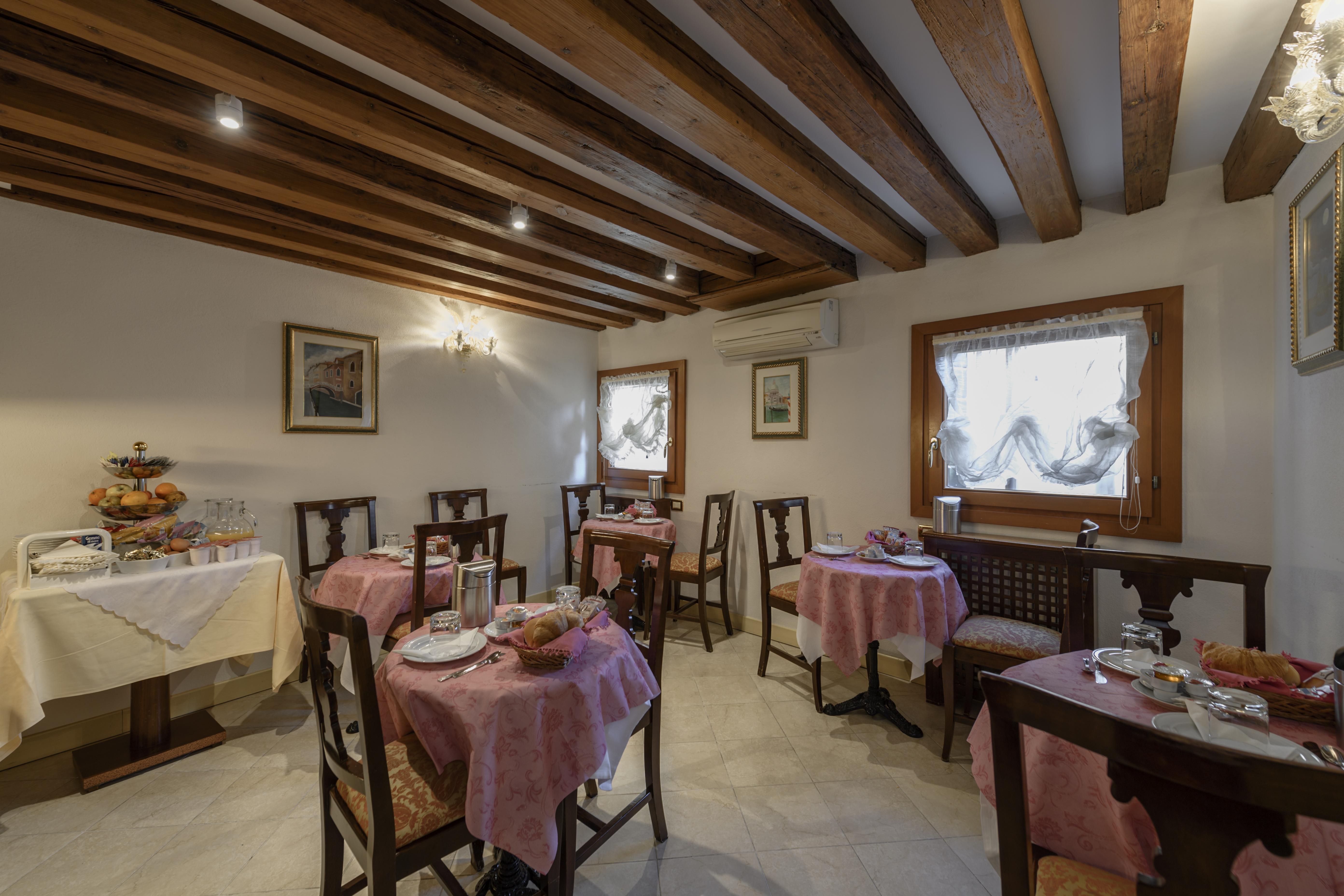 Locanda Al Leon Venice Exterior photo