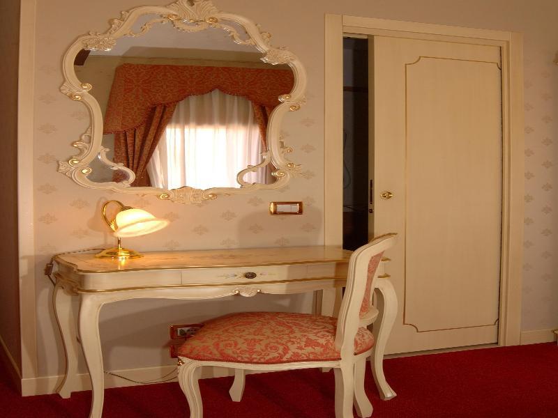 Locanda Al Leon Venice Exterior photo