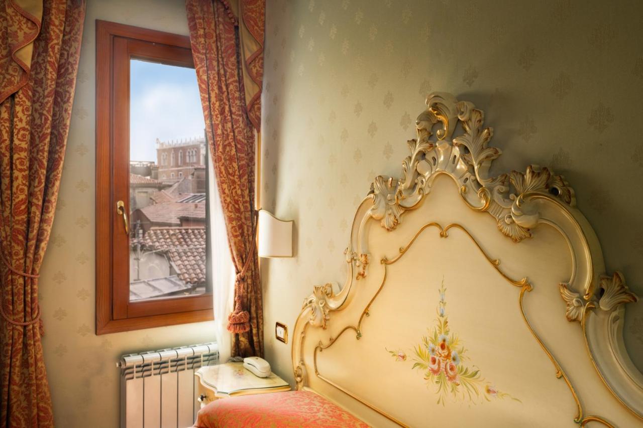 Locanda Al Leon Venice Exterior photo